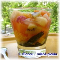 soupe de fruits à la menthe